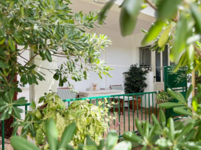 Room Tai - Spacious and Comfy with Private Terrace